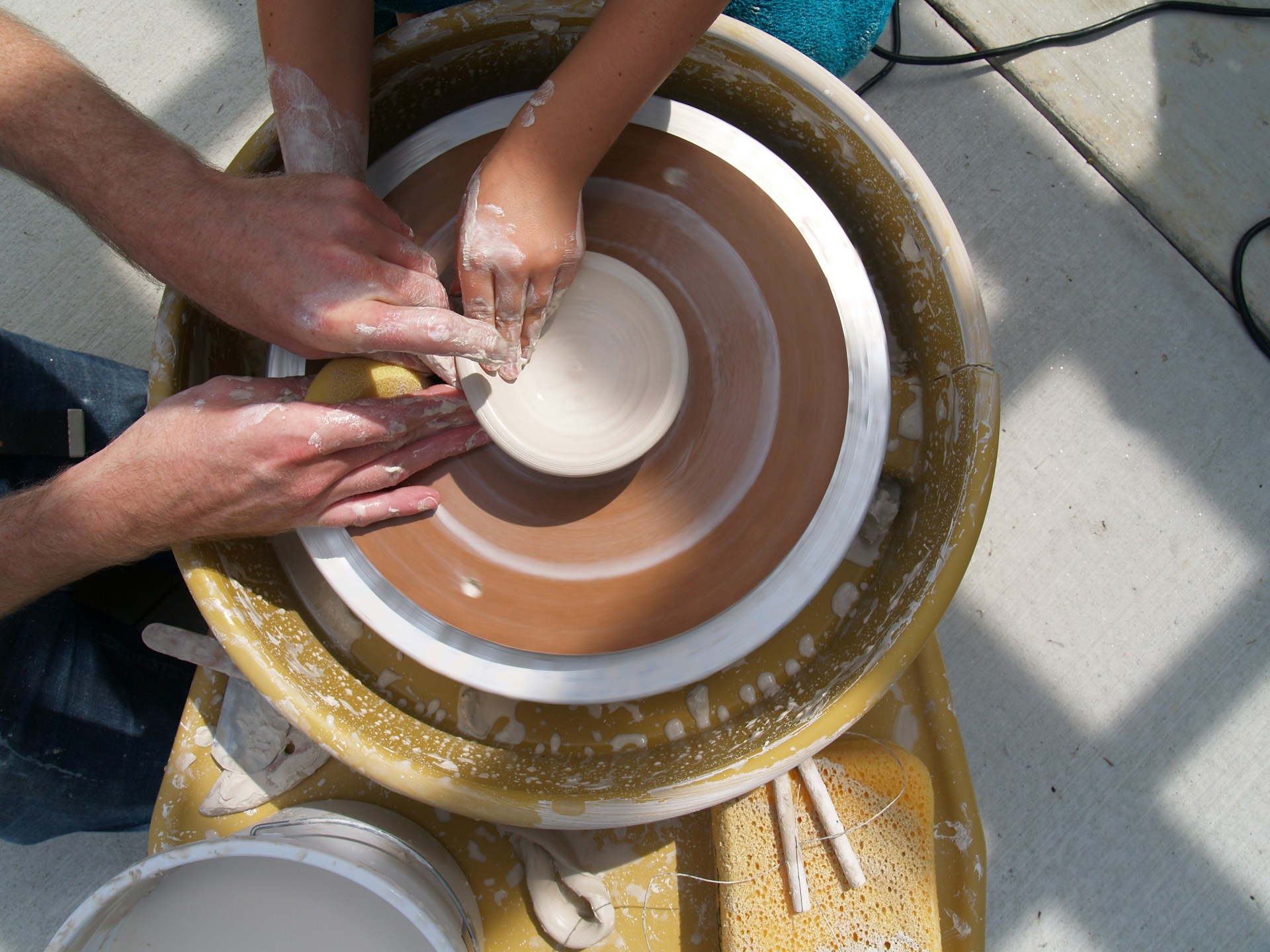 Tabletop vs Full-Size Pottery Wheels | The Real Performance Differences