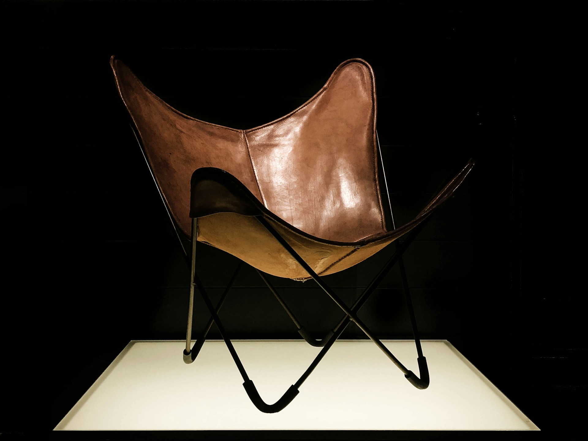 How Plywood and Plastic Became Luxury: A Mid-Century Story