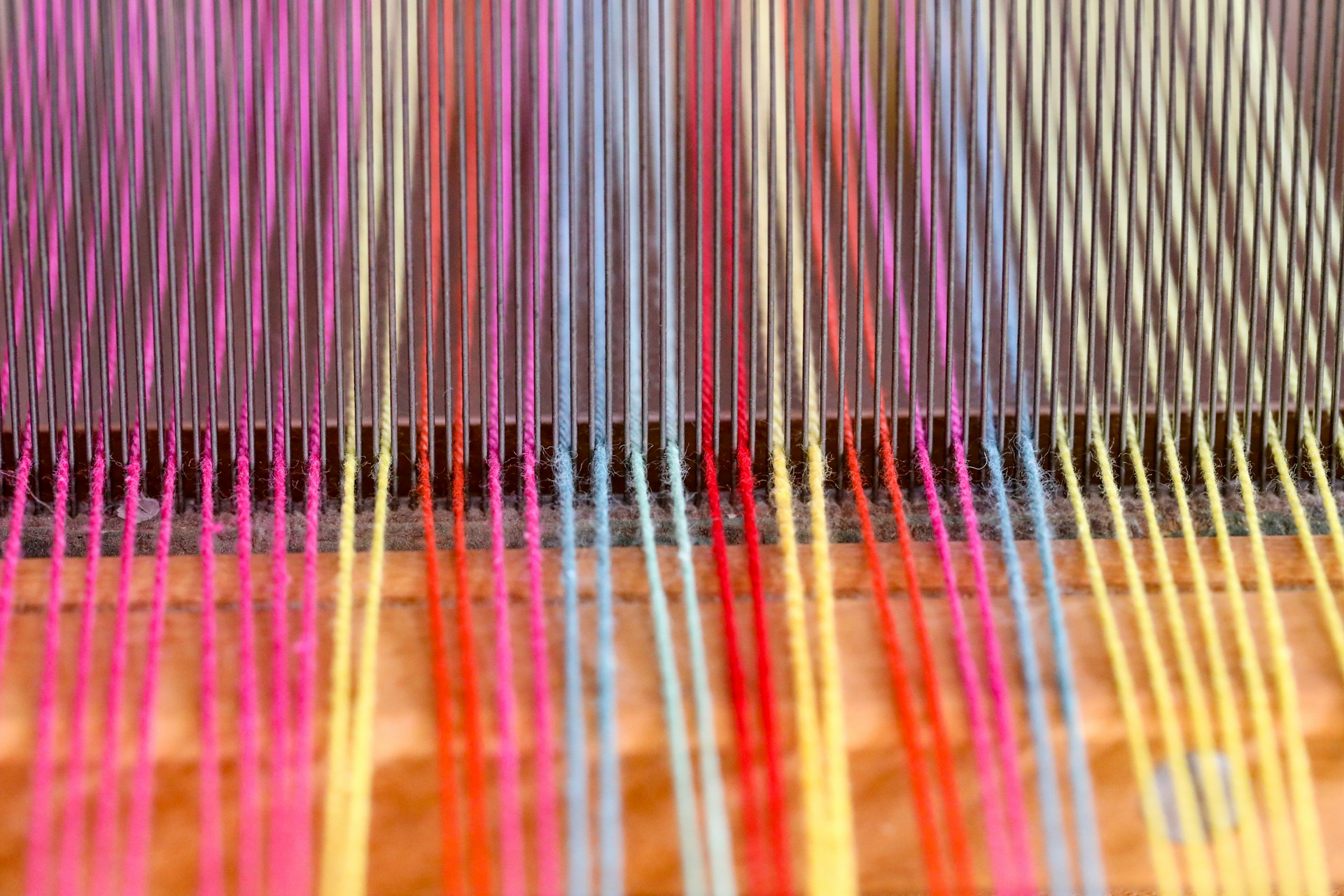 Yarn Weights and Rigid Heddle Dent Sizes: What the Numbers Mean