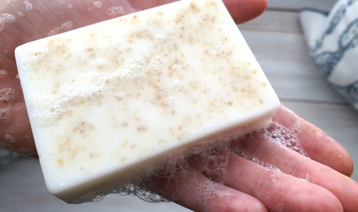 Honey & Oatmeal Soap lather