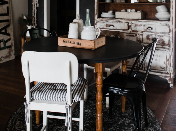 Do Dining Chairs Have to Match the Table